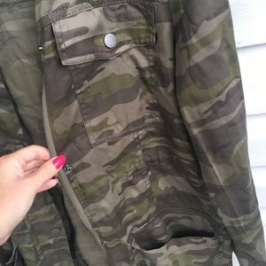 me jane camo jacket